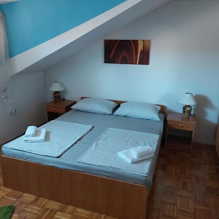 Orange City Apartment'S Repic Biograd Na Moru Eksteriør billede