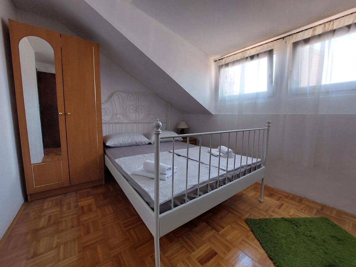 Orange City Apartment'S Repic Biograd Na Moru Eksteriør billede