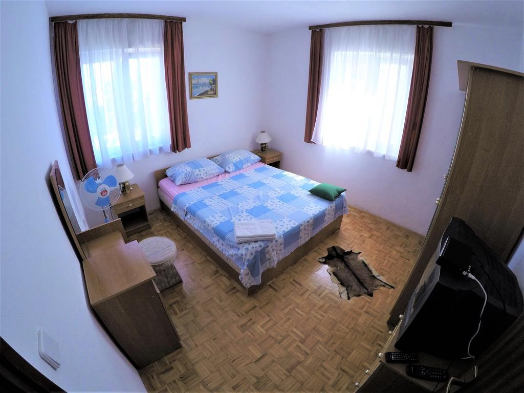 Orange City Apartment'S Repic Biograd Na Moru Eksteriør billede